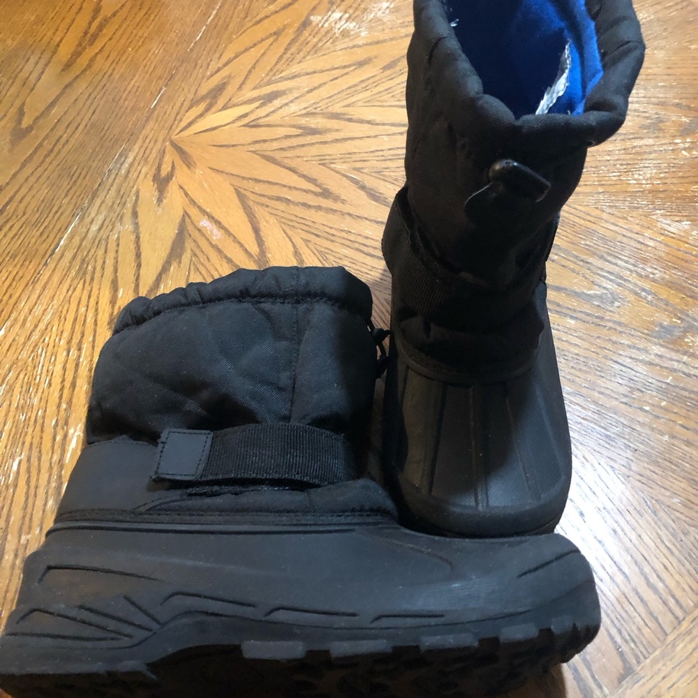 Thermolite boots size 6